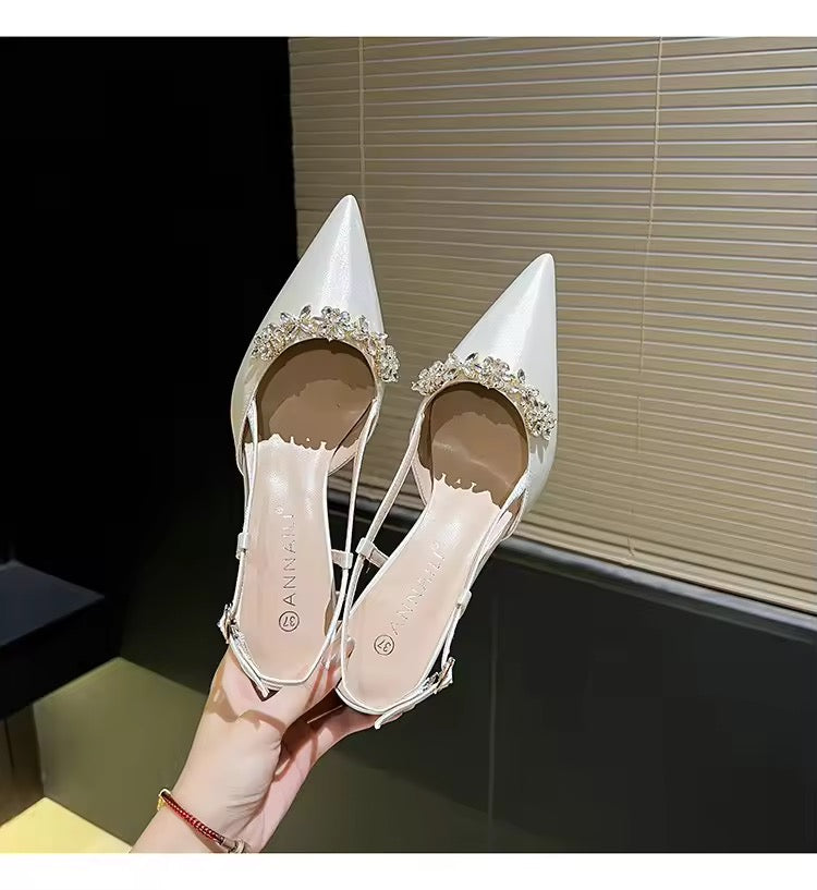 Royal Brooch Pointed Heel