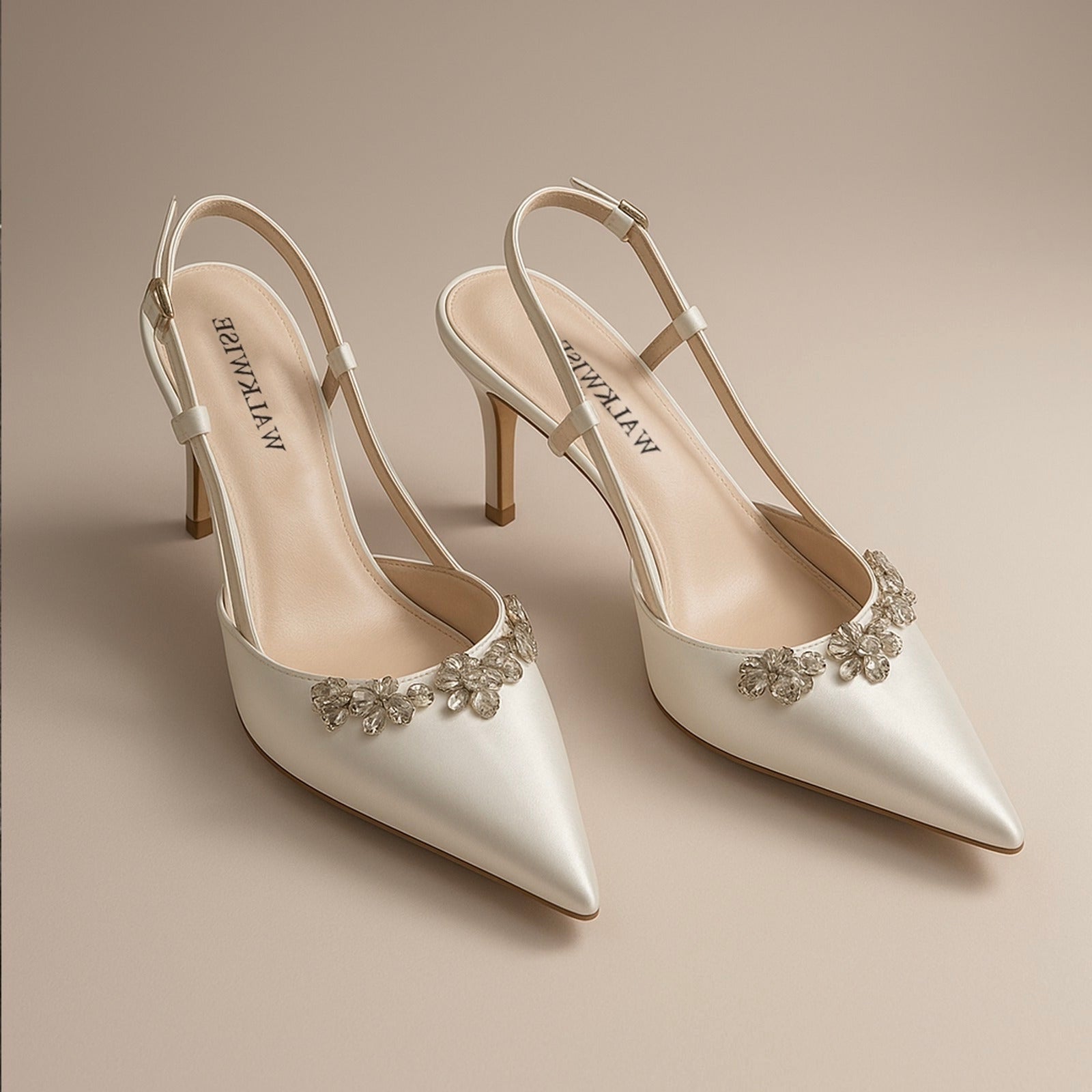 Royal Brooch Pointed Heel